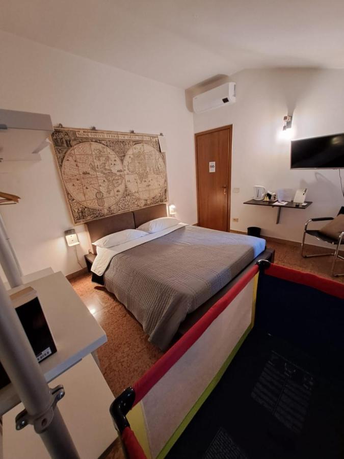 A Casa Di Tom Bed & Breakfast ซานตัมบรอโจ ดิ วัลโปลีเชลลา ภายนอก รูปภาพ