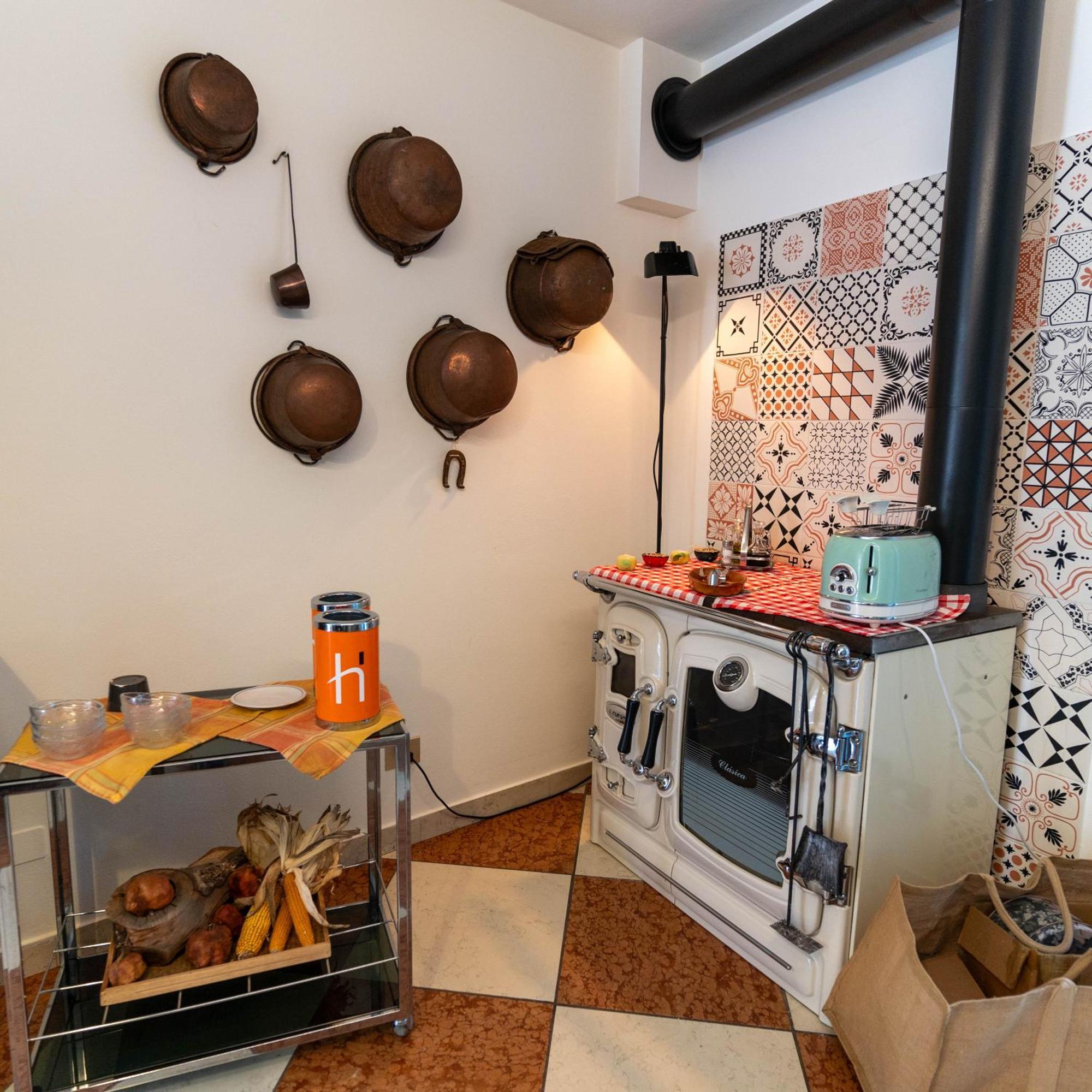 A Casa Di Tom Bed & Breakfast ซานตัมบรอโจ ดิ วัลโปลีเชลลา ภายนอก รูปภาพ