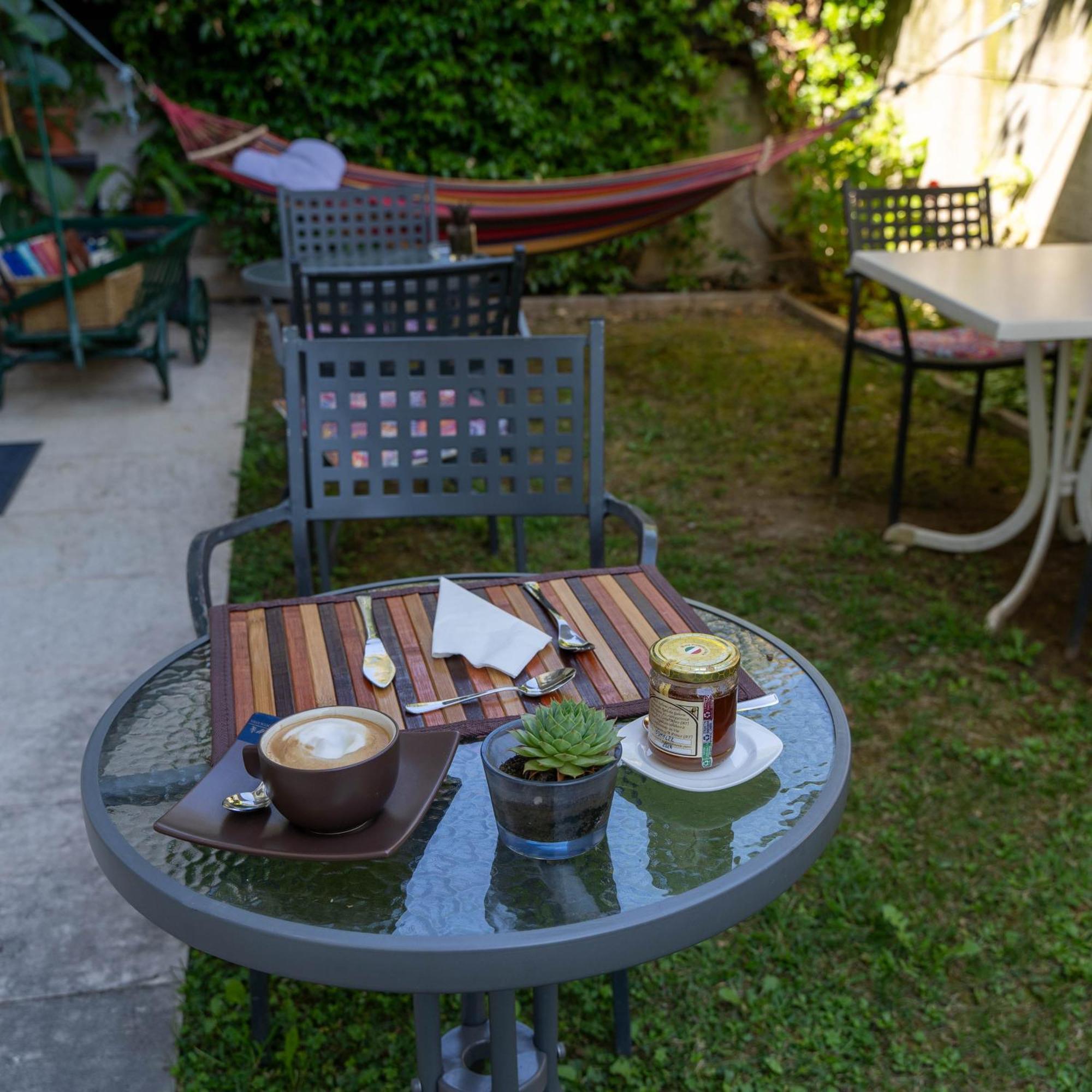 A Casa Di Tom Bed & Breakfast ซานตัมบรอโจ ดิ วัลโปลีเชลลา ภายนอก รูปภาพ
