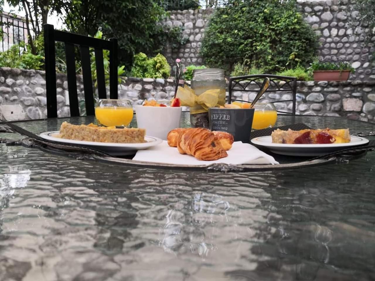 A Casa Di Tom Bed & Breakfast ซานตัมบรอโจ ดิ วัลโปลีเชลลา ภายนอก รูปภาพ