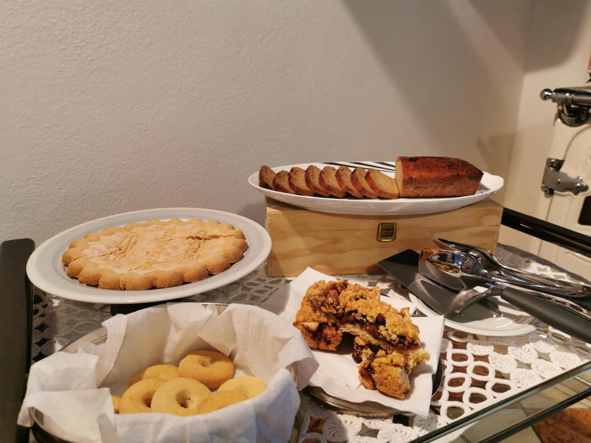 A Casa Di Tom Bed & Breakfast ซานตัมบรอโจ ดิ วัลโปลีเชลลา ภายนอก รูปภาพ